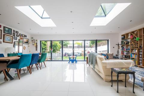 165 Grove Lane, London, SE5 8BG