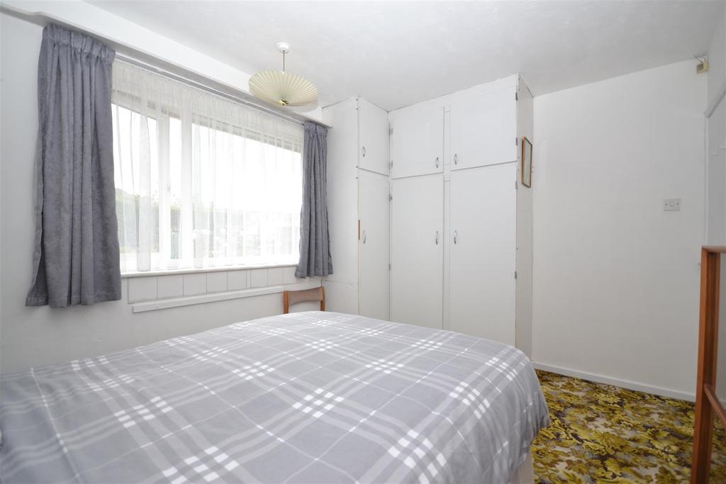 17barlane BED2 VIEW2.JPG