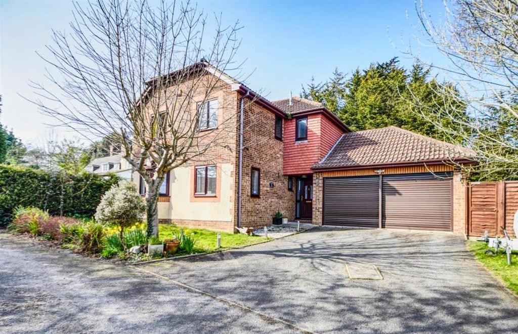 Fairfield Chase, BexhillOnSea 4 bed detached house £539,000