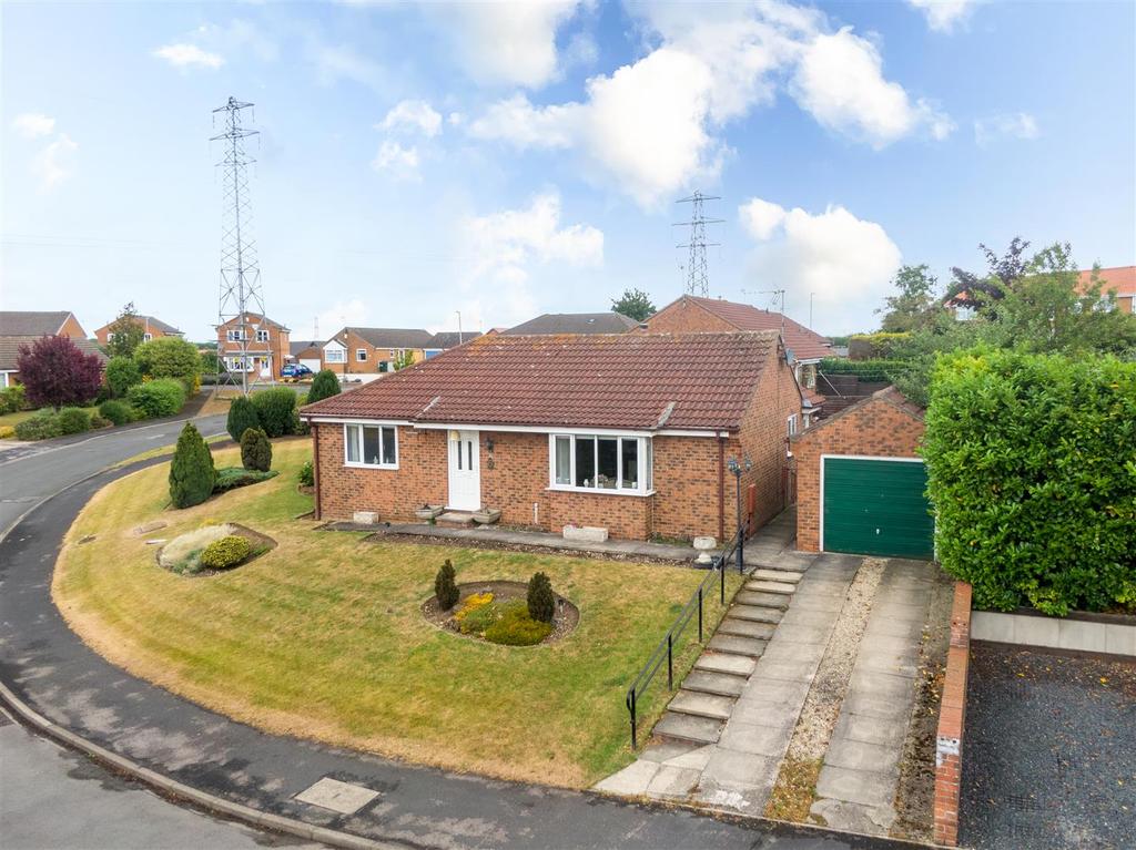 6 Dickens Road, Malton, North... 2 bed detached bungalow £260,000