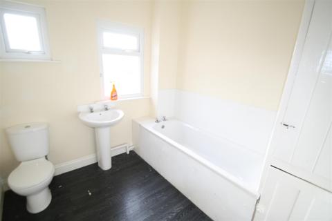 1 bedroom flat to rent - London Road, Leigh-On-Sea