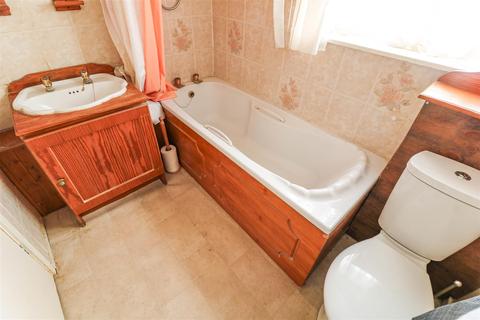 98 Abbotsweld, Harlow, CM18 6TQ