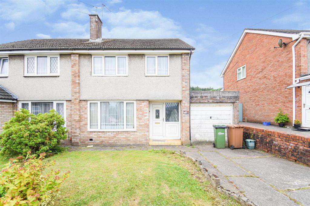 St. Davids Way, Caerphilly 3 bed semidetached house £229,995