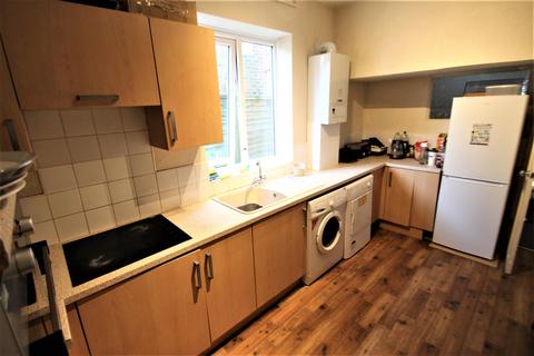 4 bedroom terraced house to rent - Jessie Road