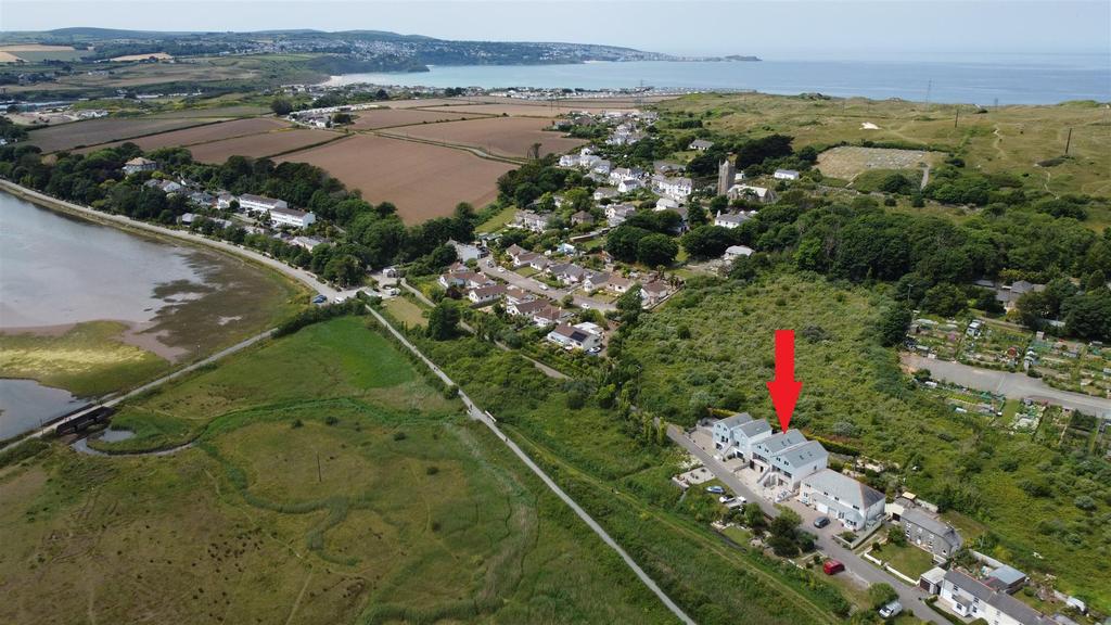 Glebe Row, Phillack, Hayle 4 bed semidetached house £725,000