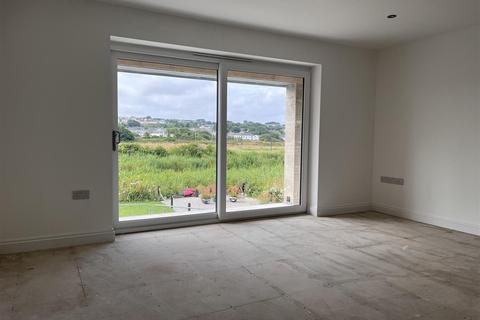 16 Glebe Row, Phillack, Hayle, TR27 5AJ
