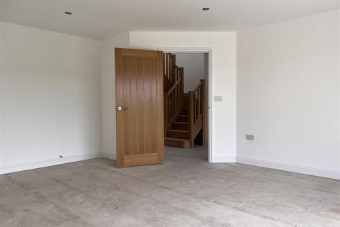 16 Glebe Row, Phillack, Hayle, TR27 5AJ