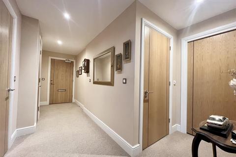2 bedroom apartment for sale - Park Road, Hagley, Stourbridge