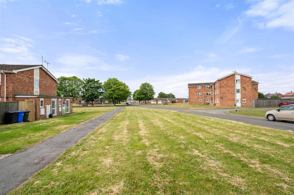 Ward Crescent, Fishtoft, Boston 2 bed flat for sale £95,000