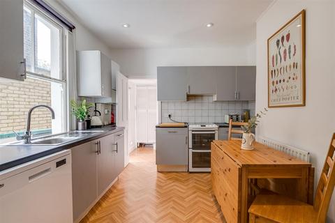 1 bedroom flat to rent - 40 Duntshill Road, London