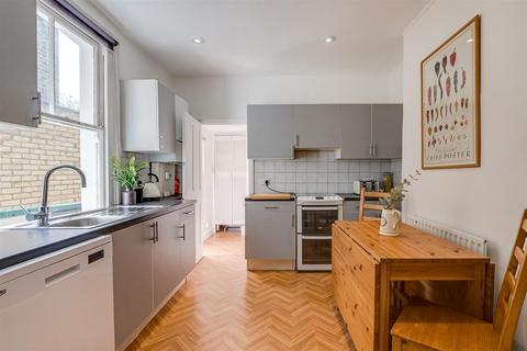 1 bedroom flat to rent, Duntshill Road, London