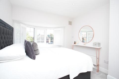 3 Warren Way, Folkestone, CT19 6DT