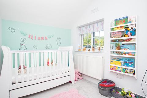 3 Warren Way, Folkestone, CT19 6DT