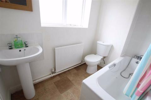 6 Chestnut Close, Flint, CH6 5YS