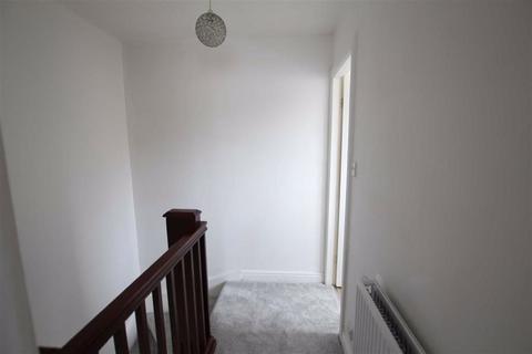 6 Chestnut Close, Flint, CH6 5YS