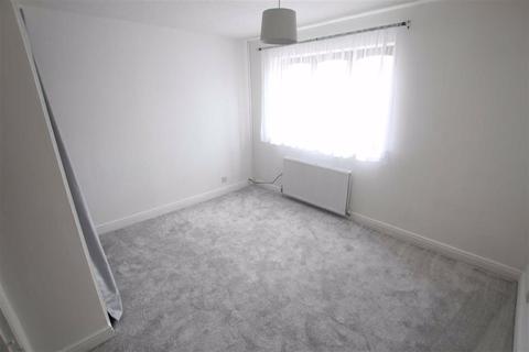 6 Chestnut Close, Flint, CH6 5YS