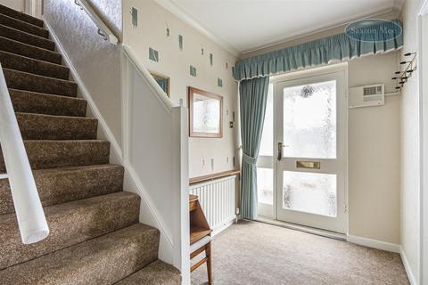 51 Grenfolds Road, Grenoside, Sheffield, S35 8NU