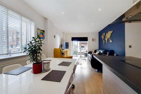2 bedroom flat for sale - Thornbury Way, London