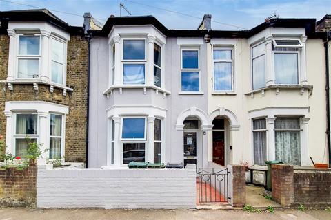 38 Glenthorne Road, London, E17 7AR
