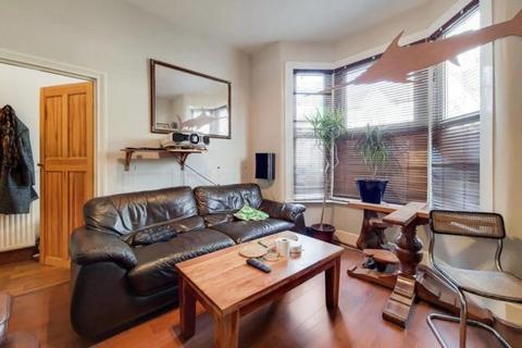 38 Glenthorne Road, London, E17 7AR
