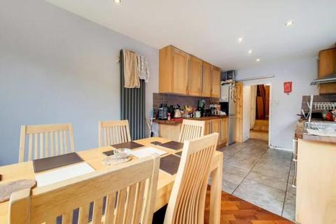 38 Glenthorne Road, London, E17 7AR