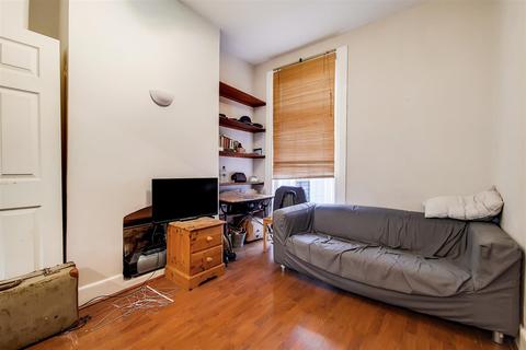 38 Glenthorne Road, London, E17 7AR