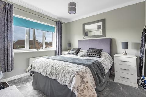 40 Baxter Close, Swindon, SN25 4XL