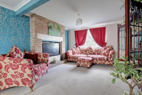 8 Church Mount, Mappleton, Hornsea, HU18 1XU