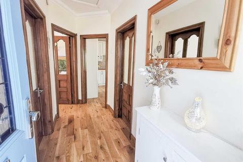 39 Blenheim Chase, Leigh-on-sea, SS9 3BZ