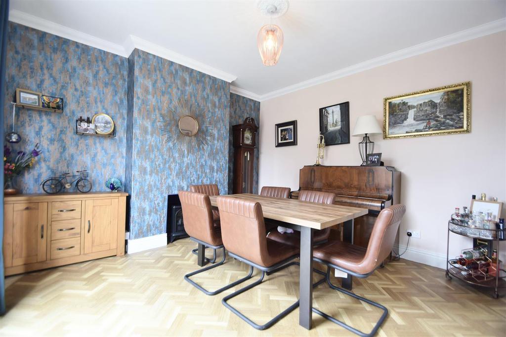 Brantwood Avenue, Monkseaton 3 bed semidetached house £349,950
