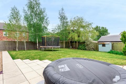 42 Sandwath Drive, Church Fenton, Tadcaster, LS24 9US