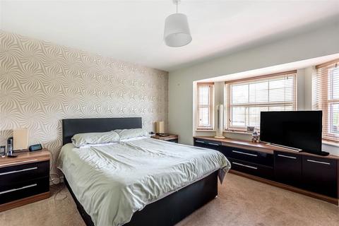 42 Sandwath Drive, Church Fenton, Tadcaster, LS24 9US