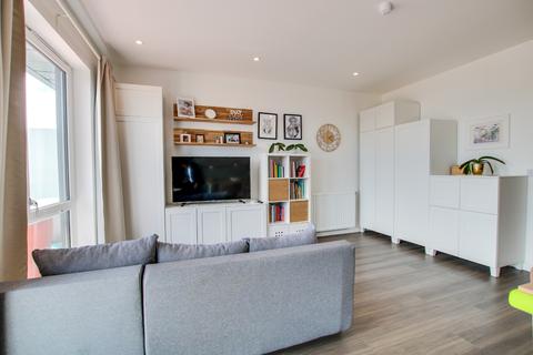 2 bedroom apartment for sale - Fairbourne Court, Denyer Walk, Centenary Quay
