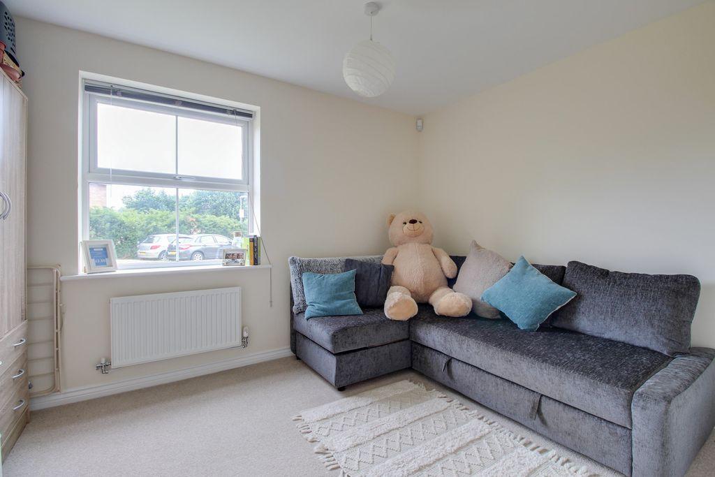 Bedroom 2 (Double)