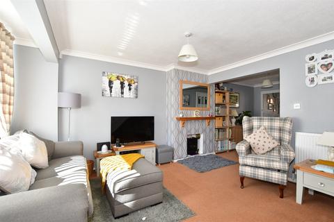 26 Weavers Way, Ashford, TN23 5DY