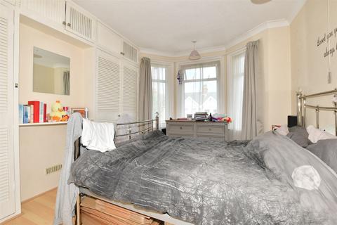 20 Phillip Road, Folkestone, CT19 4PY