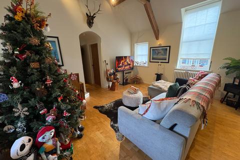2 bedroom flat to rent, The Old Stone Yard, Lichfield, WS13