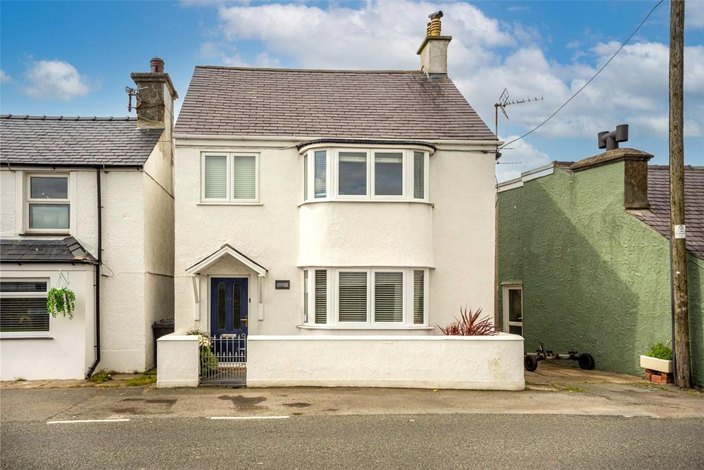 Four Mile Bridge, Holyhead, Sir Ynys Mon, LL65 6 bed detached house for