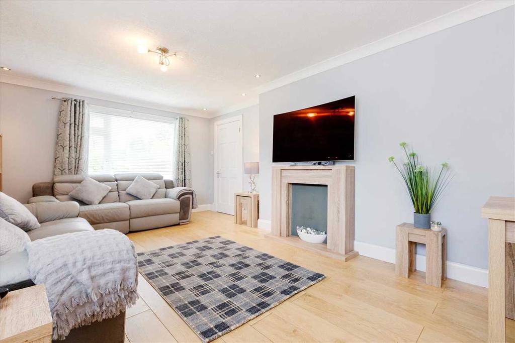 Struthers Crescent, Calderwood, EAST KILBRIDE 2 bed terraced house £