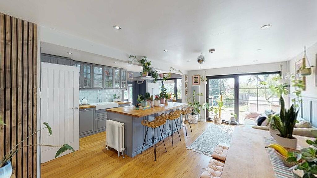 Wynmore Crescent, Bramhope 4 bed detached house £535,000