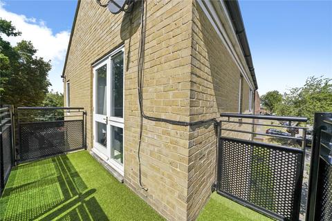 5 Worcester Close, London, NW2 6YQ