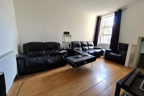 2 bedroom apartment to rent - Park Parade, Harlesden, London, NW10