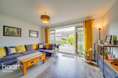 11 Bramble Road, Witham, CM8 2XA