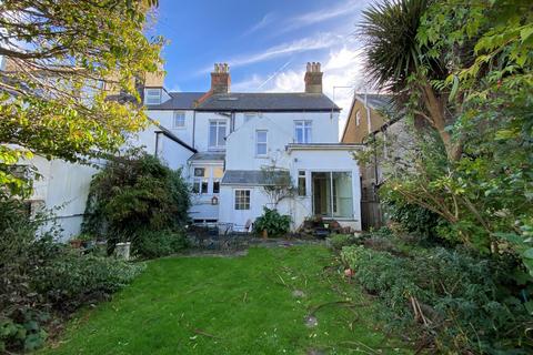 9 Dover Road, Walmer, Deal, CT14 7HR