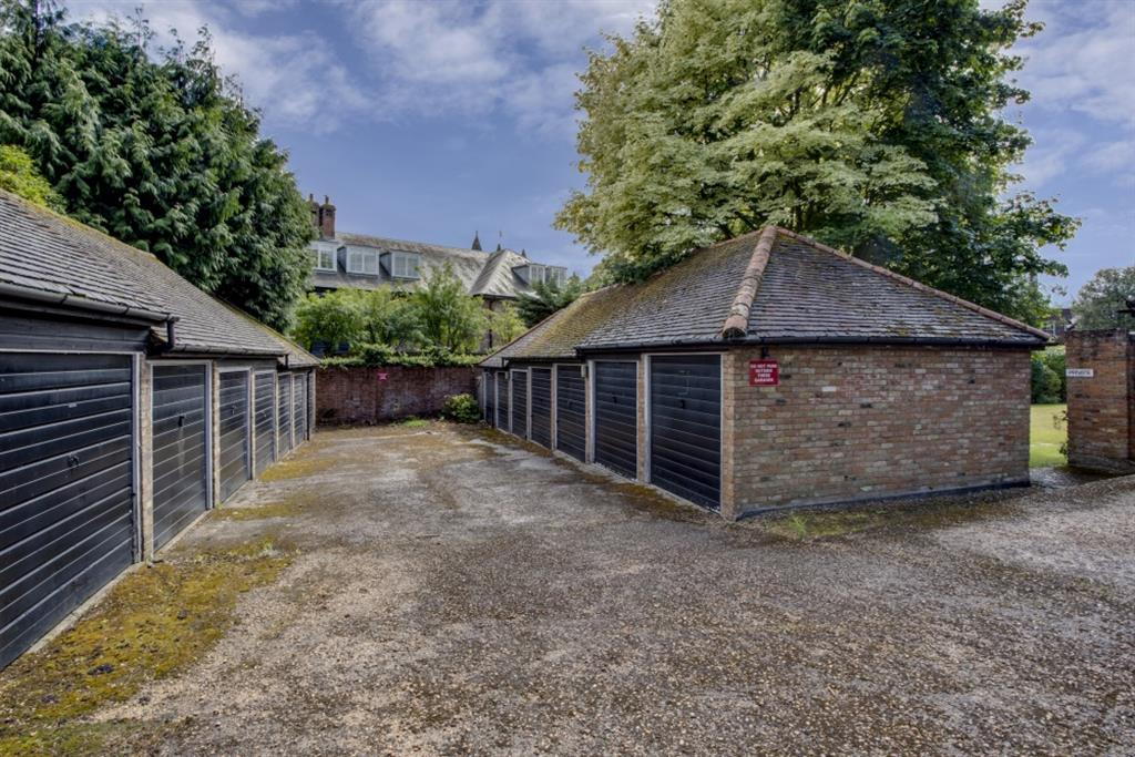 Garage In Block