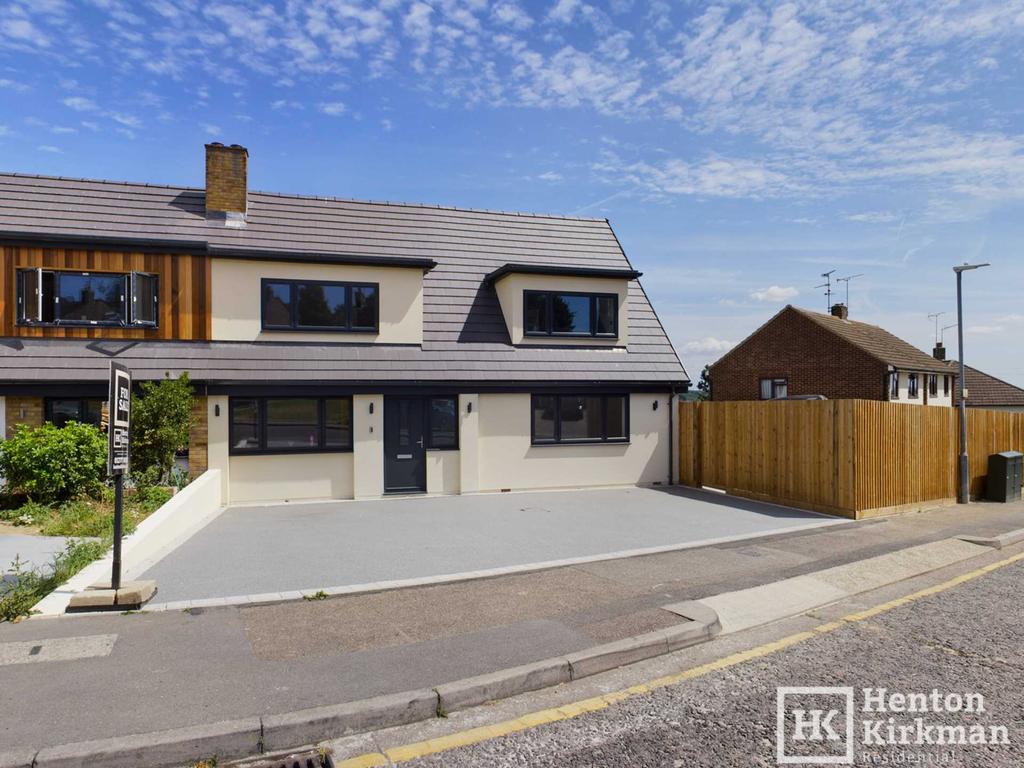 Chantry Way, Billericay 4 bed semidetached house £750,000
