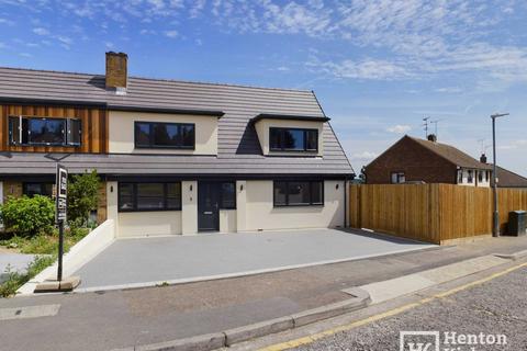 52 Chantry Way, Billericay, CM11 2AP