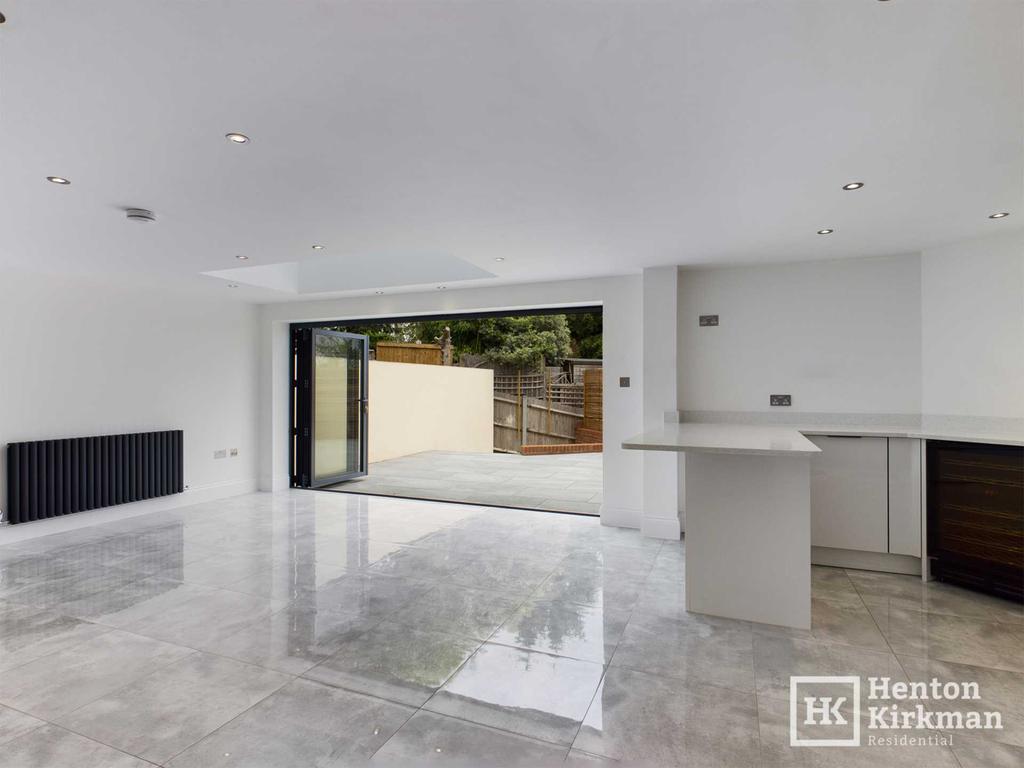Chantry Way, Billericay 4 bed semidetached house £750,000
