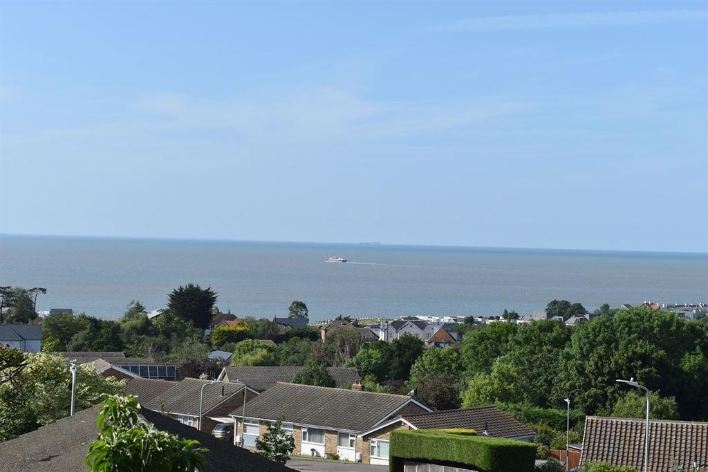 Valkyrie Avenue, Whitstable 4 bed detached house £750,000