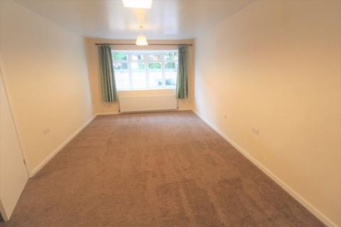 2 bedroom apartment to rent - Flat 2, Larkfield 67 Leylands Lane, Bradford, BD9 5QT